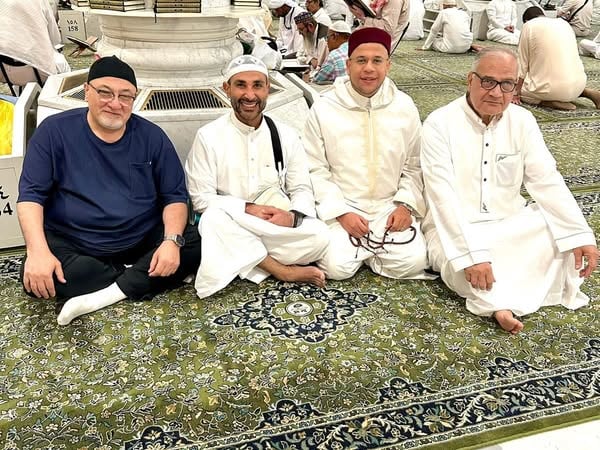 أعلن توبته.. خالد الجندي يروي لقائه بالفنان أحمد سعد في المسجد النبوي